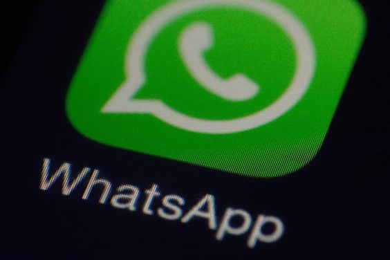 WhatsApp podría incorporar un tercer check azul