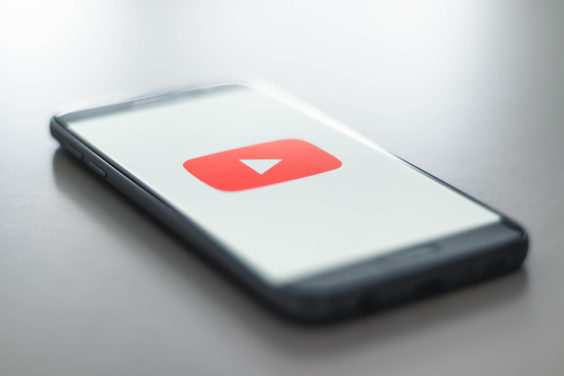 YouTube ha lanzado una nueva función que permitirá a los creadores de Shorts incorporar un breve segmento de otro vídeo al crear nuevos contenidos