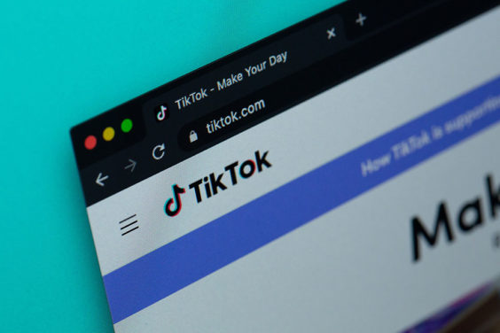 TikTok ha comunicado que está trasladando los datos de los usuarios estadounidenses a servidores de Oracle almacenados en los Estados Unidos