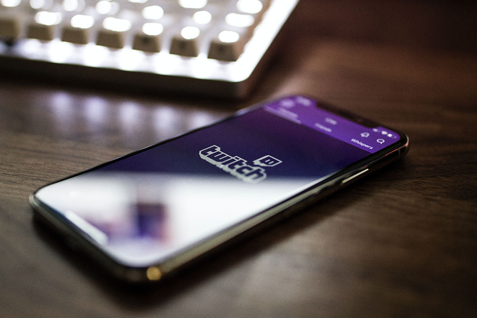 Twitch ha eliminado el acuerdo de exclusividad que impedía a sus socios hacer streamings en otros servicios, como YouTube, TikTok y Facebook Live